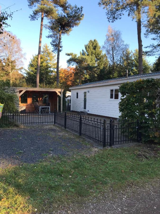 Chalet Bosrand 42 Park Veluwshof 6 P Hoenderloo Exterior photo